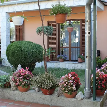 With A Parking Space Vinez, Labin - 7266 Apartman *